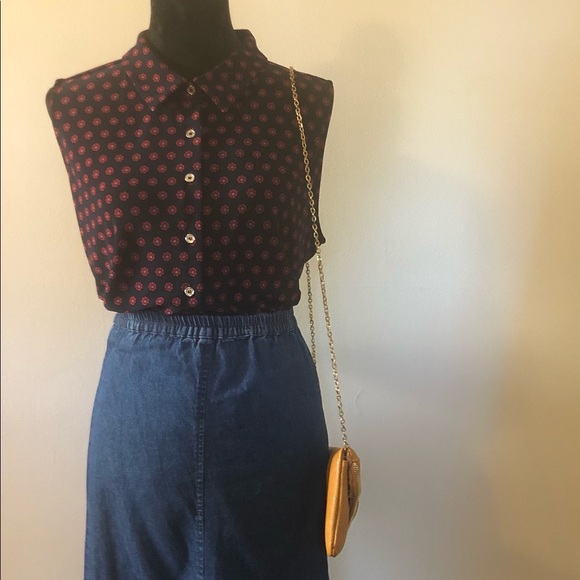 SOLD Tommy Hilfiger Button Down Tank w/ Red Daisy - Picture 3 of 9